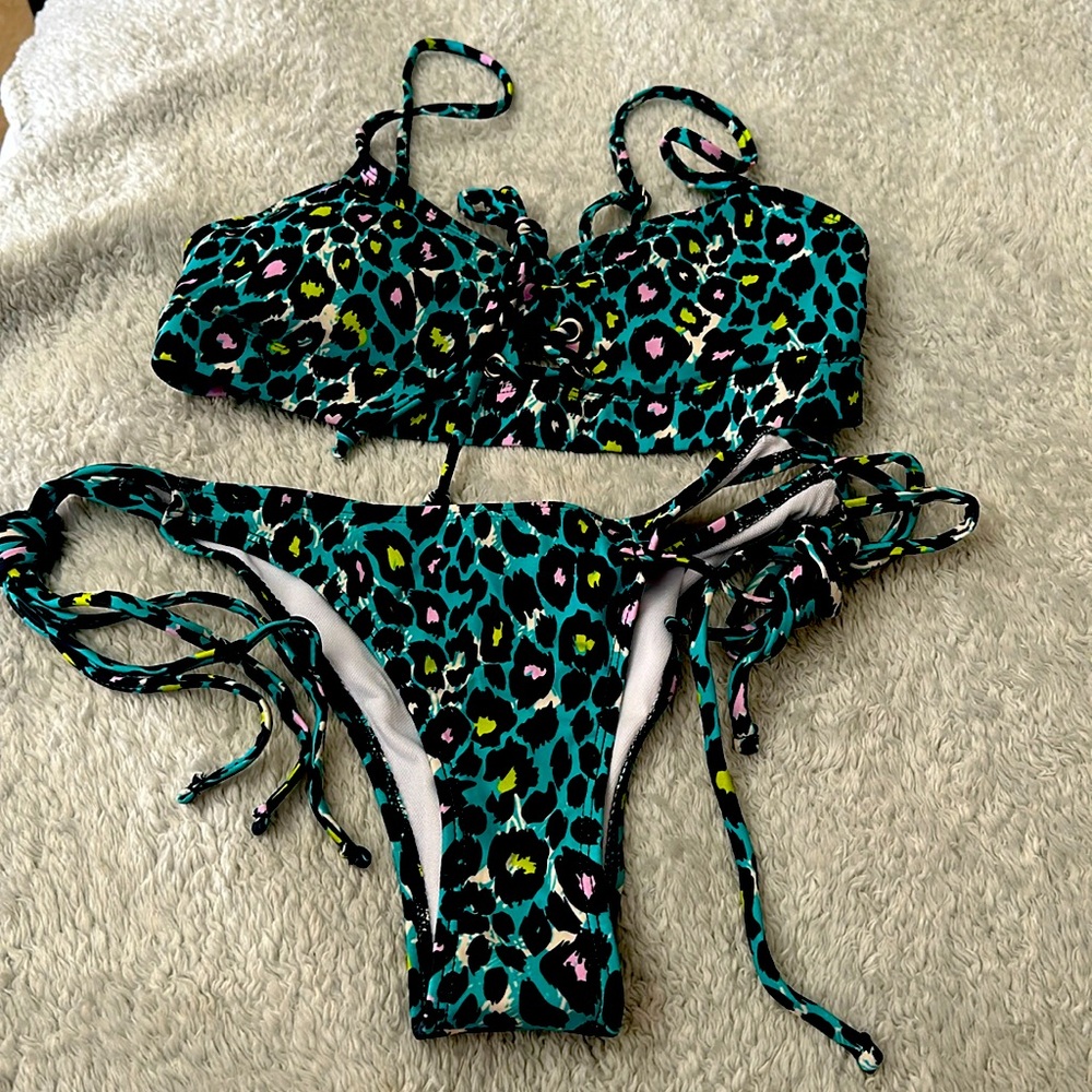 Leopard print 2 piece bikini